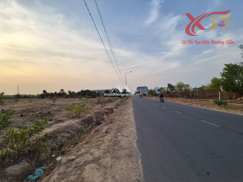Bán lô đất cạnh khu công nghiệp Nhơn Trạch dt 1567m2 giá chỉ 10 triệu/m2