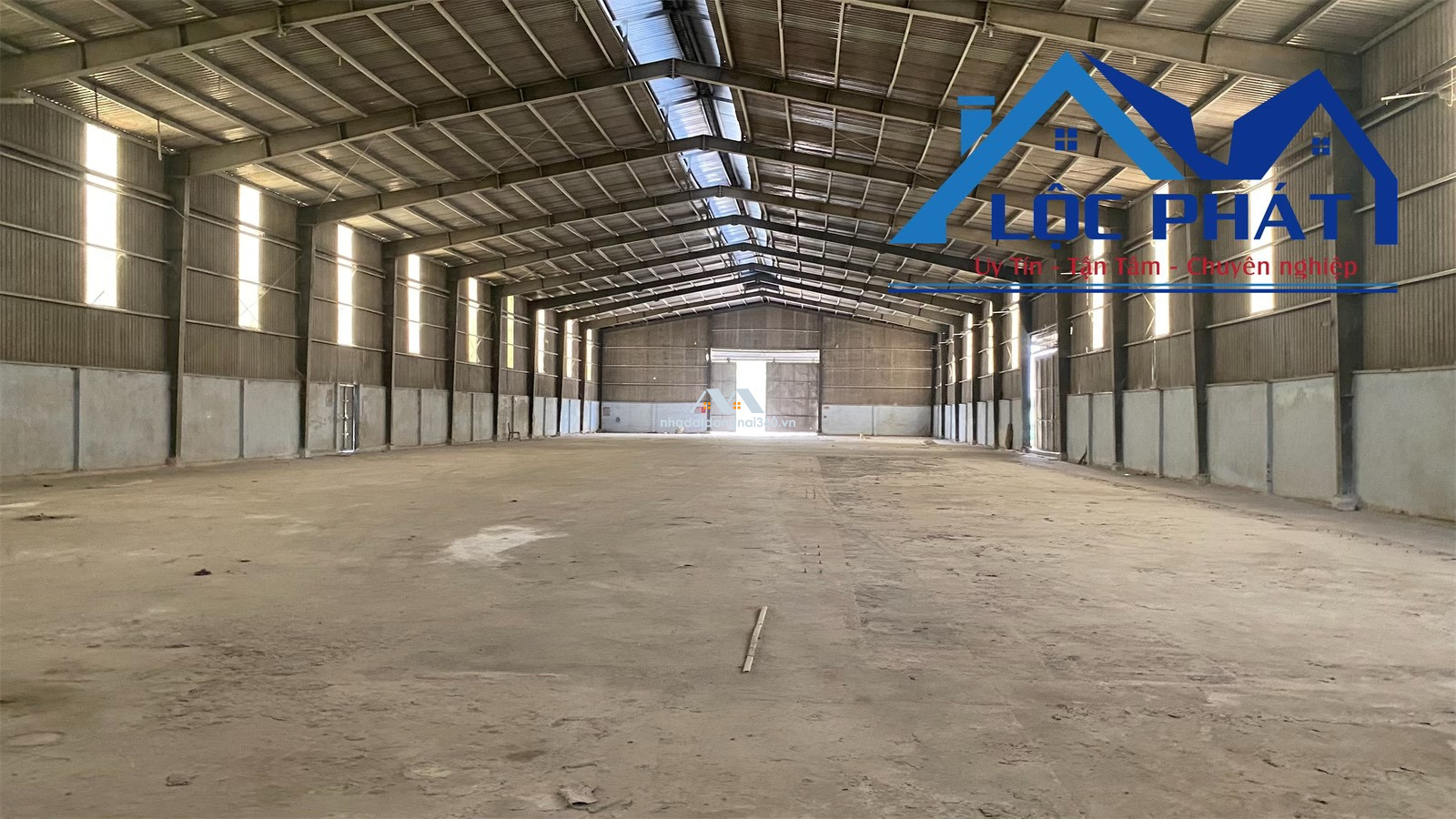 Cho thuê xưởng 2400m2 giá 100 triệu -Phước Tân-Biên Hoà-Đồng Nai