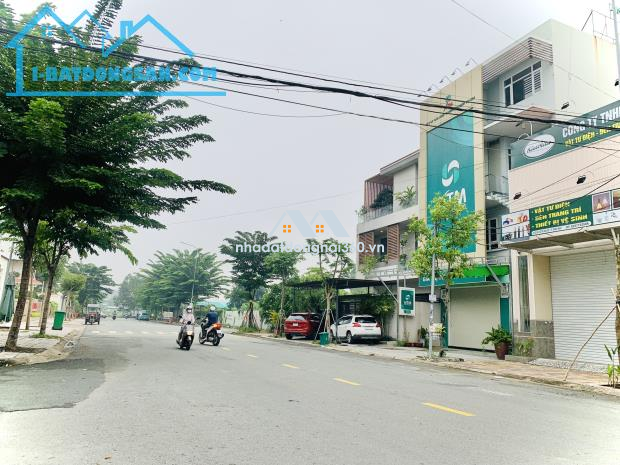 Bán Đất Thổ Cư Ngang 12m KDC D2D Phường Thống Nhất, Biên Hòa , Đồng Nai 216m2 Giá 17 Tỷ