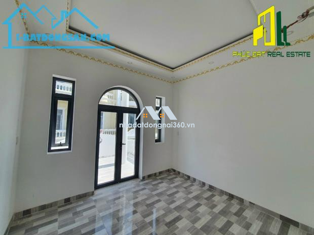 Tôi cần bán căn nhà 1t2l 72m2 dtsd 200m2 SHR thổ cư 100% đường ô tô thông phường hiệp hòa