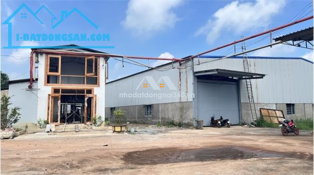 nhà xưởng xây dựng sẵn, có đầy đủ phòng cháy tự động, sản xuất nhiều ngành nghề