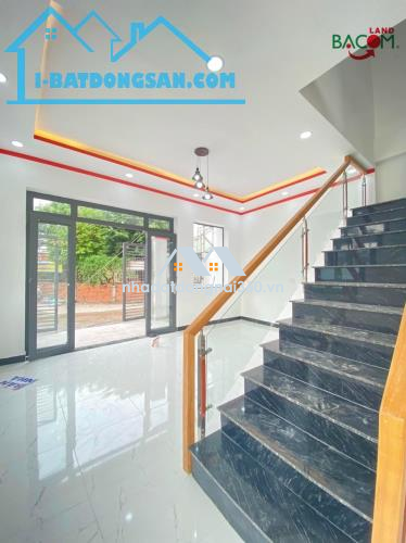 Bán nhà 60m2 1 trệt 1 lầu duong oto cách duong Bùi Huu Nghia 300m ( P. Tan Vạn)