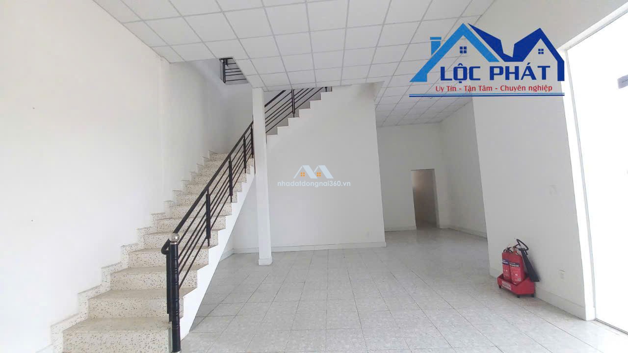 Bán nhà xưởng 40.000m2 tại khu công nghiệp Long Khánh, Đồng Nai chỉ 220 tỷ