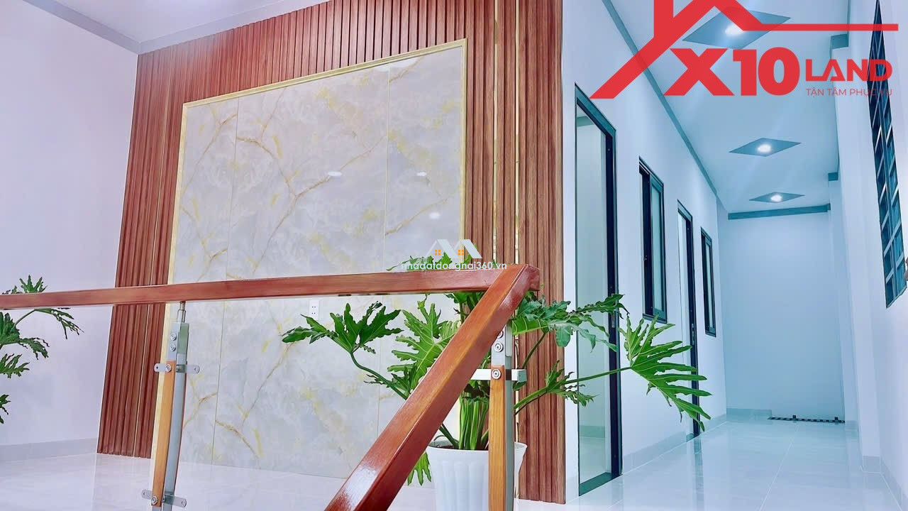 Bán nhà 1 trệt 1 lầu 100m2 gần Ngã 4 Chợ QUang Thắng, TP Biên Hòa có 2 tỷ 699tr