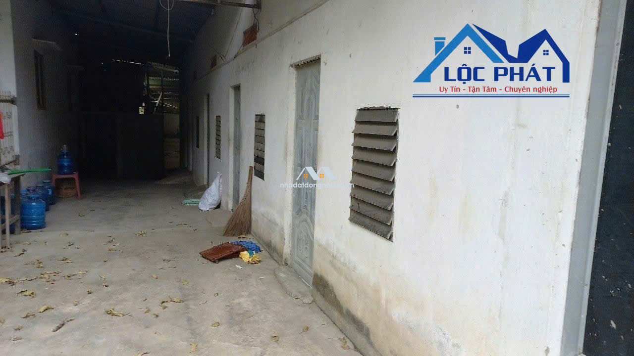 Cho thuê nhà xưởng 2200m2, nhà ở công nhân, điện 250KVA, hợp đồng dài hạn, giá 55 triệu