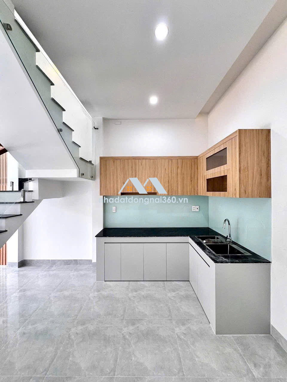 Bán nhà lầu thổ cư 71m2 Trảng Dài Biên Hòa Đồng Nai chỉ 2,7 tỷ