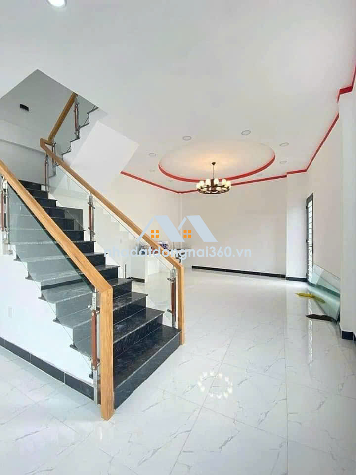 BÁN GẤP NHÀ SỔ RIÊNG 196,5M2 MẶT TIỀN QUỐC LỘ 1K ĐỐI DIỆN CTY POUCHEN