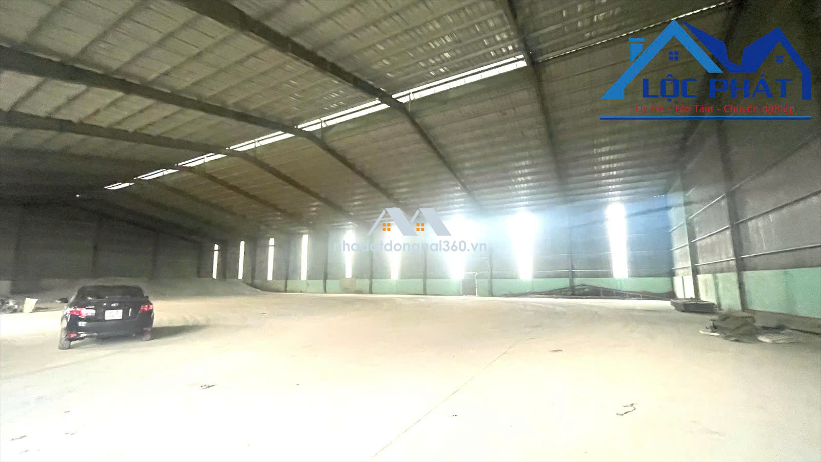 Cho thuê nhà xưởng 2.000m2 giá rẻ chỉ 60 triệu/tháng. gần KCN Sông Mây-Đồng Nai