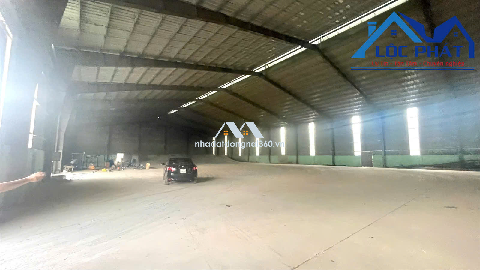 Cho thuê nhà xưởng 2.000m2 giá rẻ chỉ 60 triệu/tháng. gần KCN Sông Mây-Đồng Nai