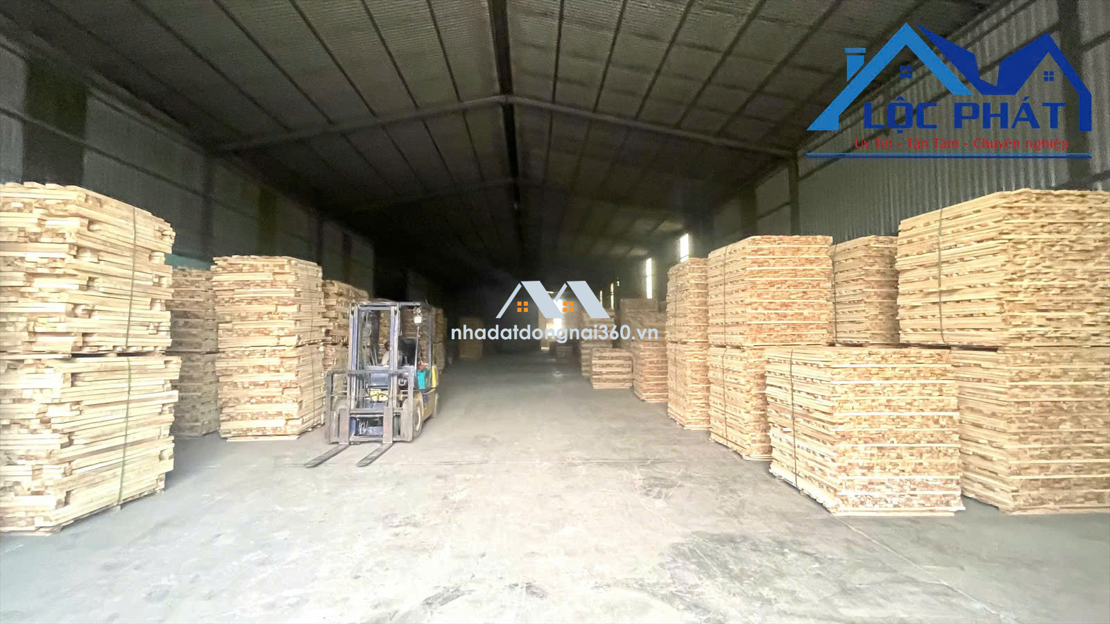 Cho thuê nhà xưởng 2.000m2 giá rẻ chỉ 60 triệu/tháng. gần KCN Sông Mây-Đồng Nai