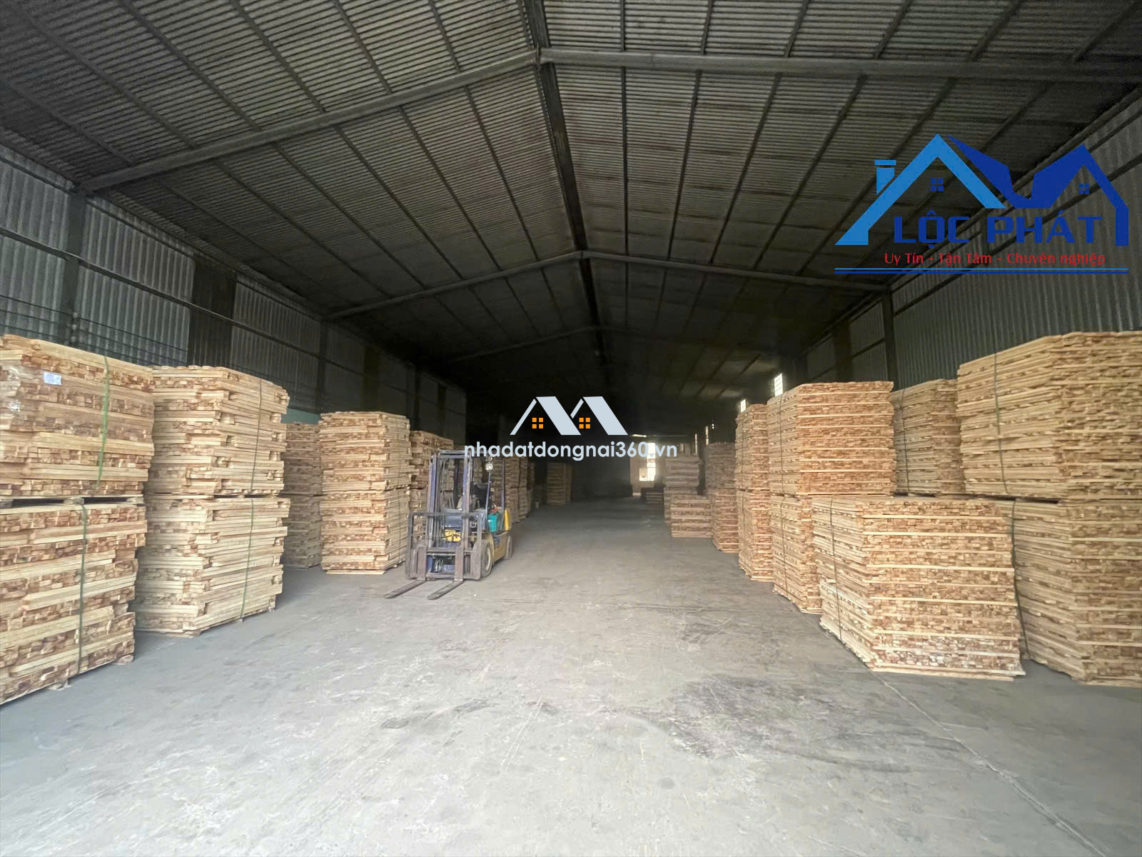 Cho thuê nhà xưởng 2.000m2 giá rẻ chỉ 60 triệu/tháng. gần KCN Sông Mây-Đồng Nai