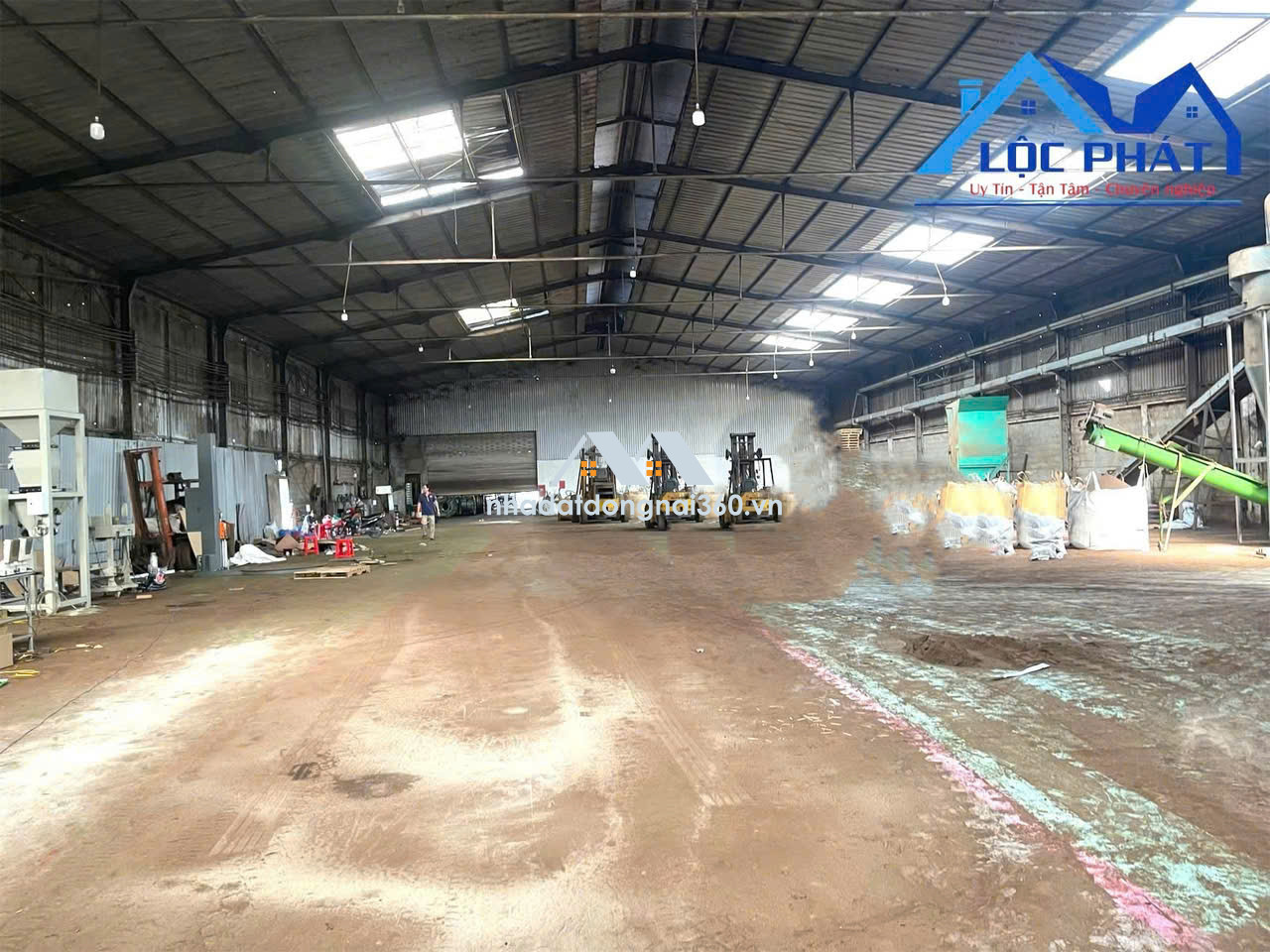 Cho thuê nhà xưởng 5000m2 giá rẻ chỉ 210 triệu. Trảng Bom-Đồng Nai