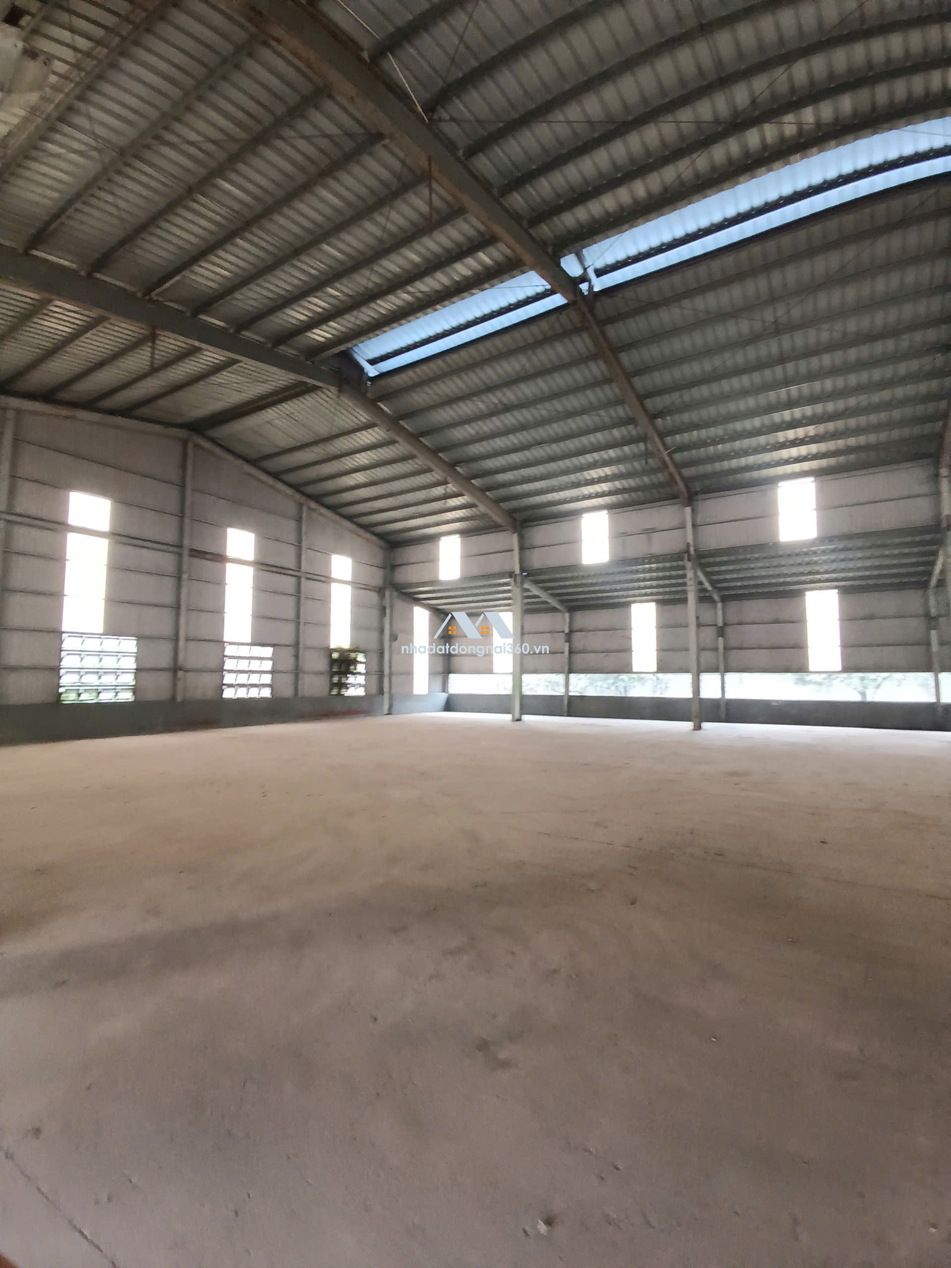 Cho thuê xưởng 5000m2 khu vực TP Biên Hòa, Đồng Nai có 100tr