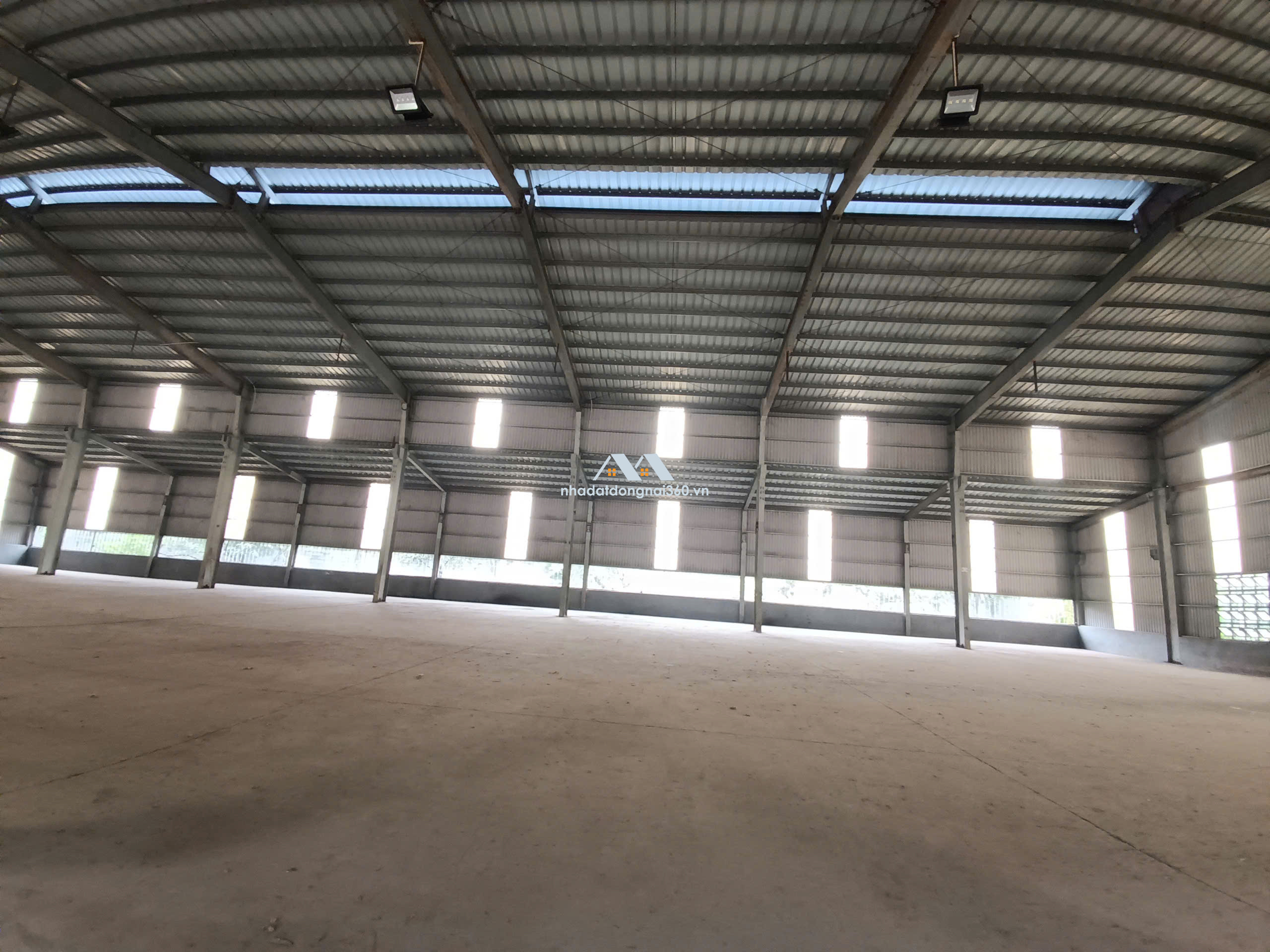 Cho thuê xưởng 5000m2 khu vực TP Biên Hòa, Đồng Nai có 100tr