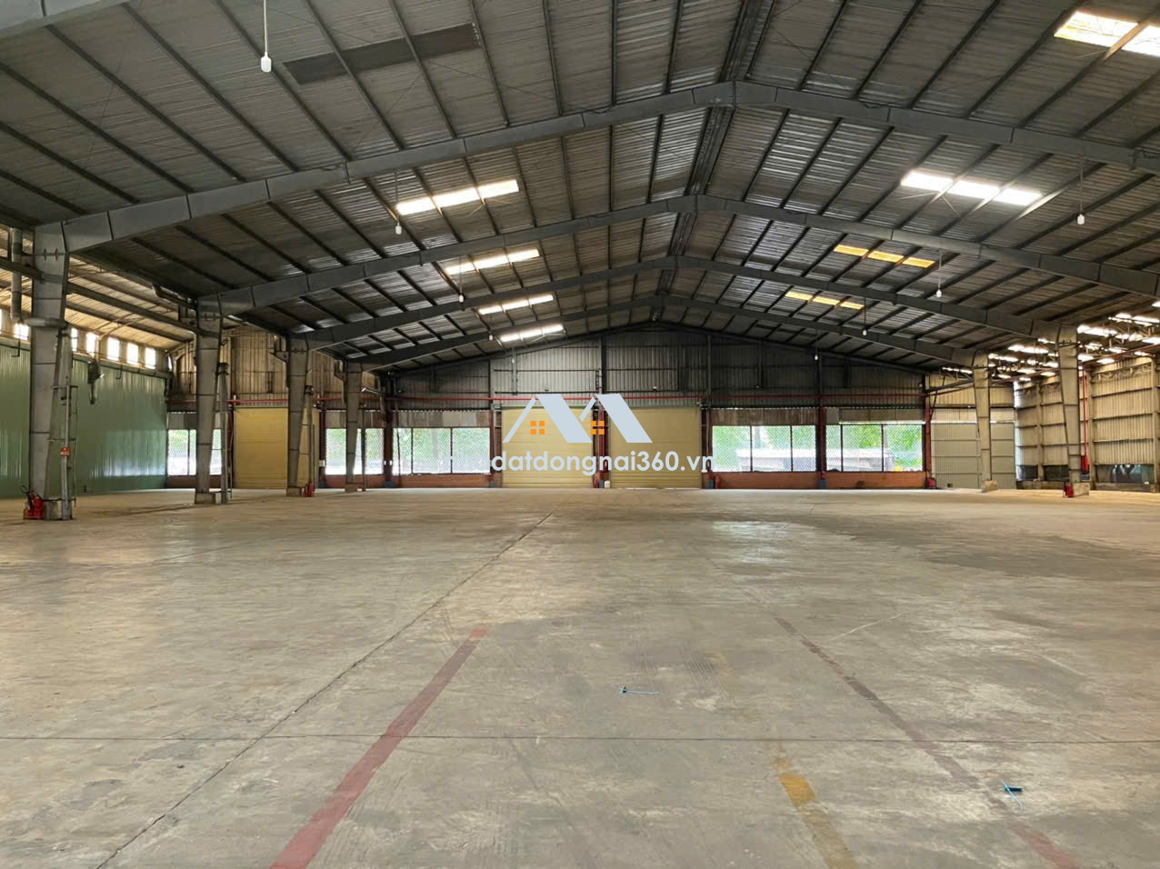 Cho thuê xưởng 2800m2 gần Khu công nghiệp AMATA Đồng Nai có 70k