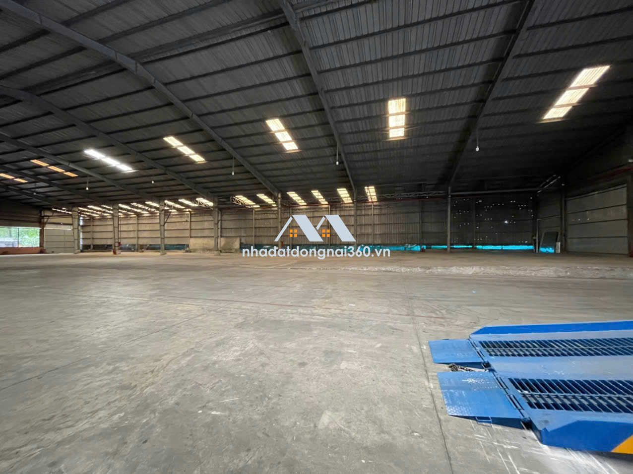 Cho thuê xưởng 2800m2 gần Khu công nghiệp AMATA Đồng Nai có 70k