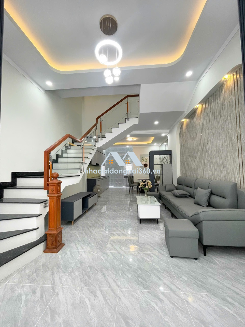 Bán nhà 1 trệt 1 lầu 120m2 gần Chợ Trảng Dài TP Biên Hoà giá tốt có 2 tỷ 890tr