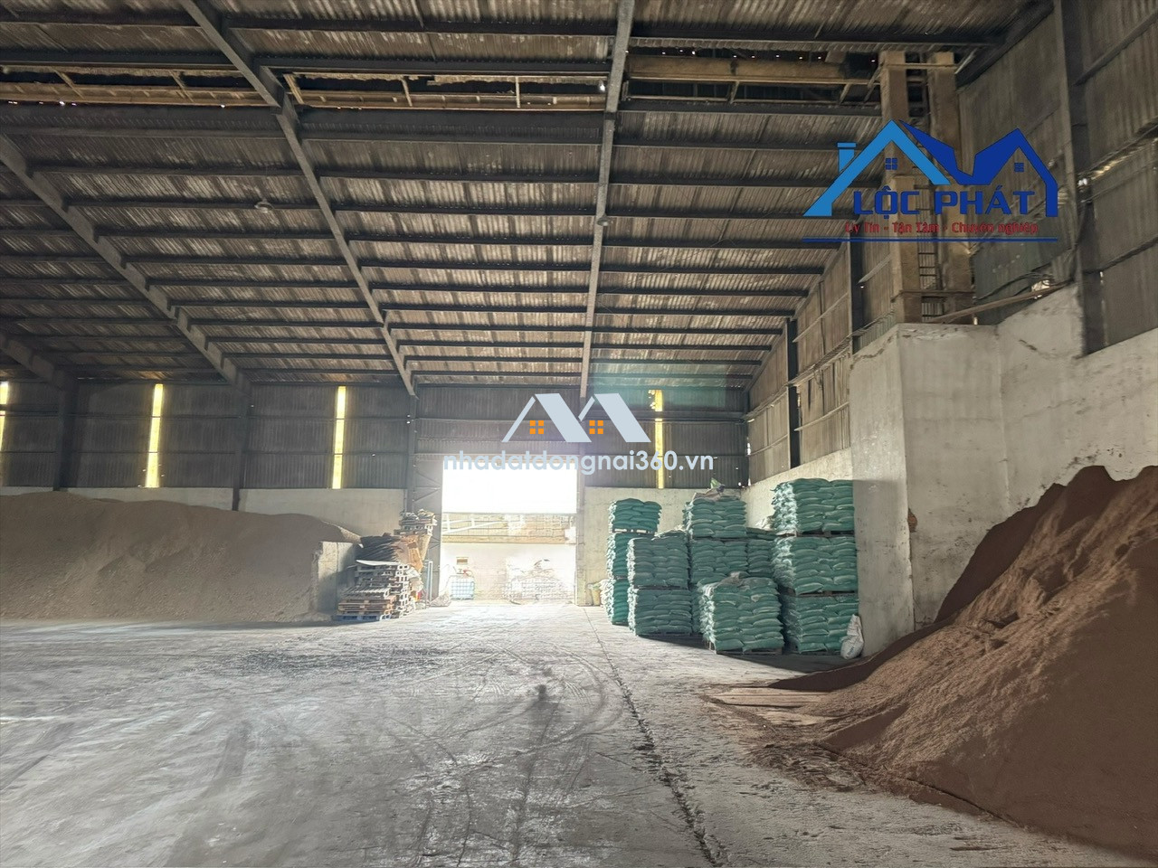 Cho thuê nhà xưởng 1800m2 giá chỉ 108 triệu. Trảng Bom-Đồng Nai