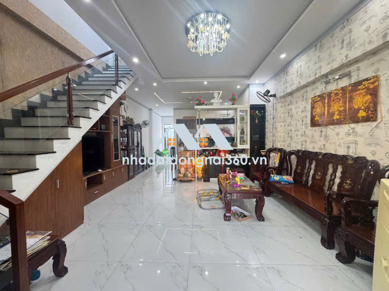 Bán nhà 1 trệt 1 lầu 115m2 gần Chợ Quang Thắng TP Biên Hoà Đồng Nai có 2,3 tỷ