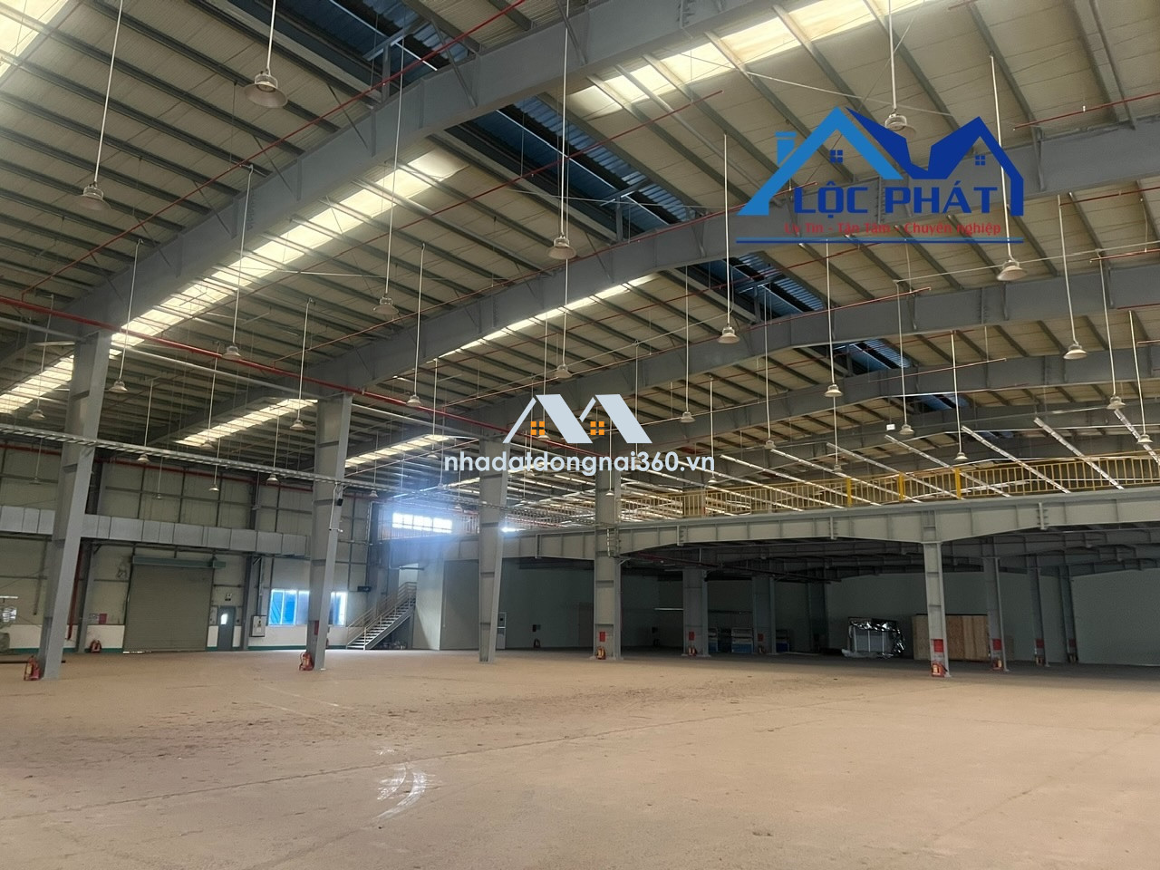 Cho thuê nhà xưởng 9300m2 giá tốt chỉ 1tỷ 117triệu. KCN Trảng Bom-Đồng Nai