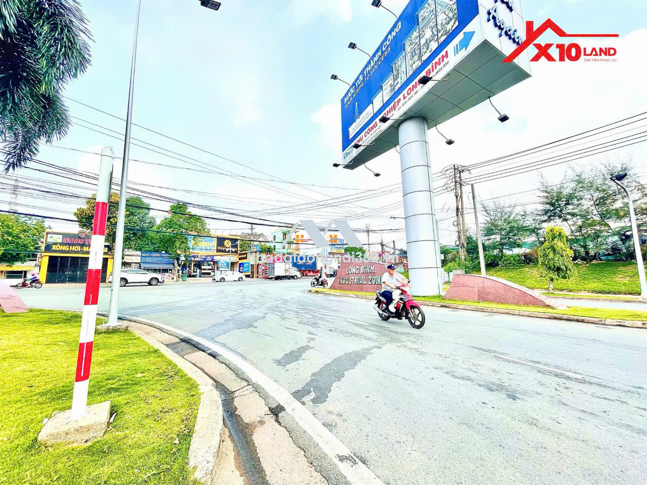 Bán Nhà Mặt Tiền Bùi Văn Hoà 260m2 Biên Hoà. Sẵn Dòng Tiền Ổn Định Gần 50 triêu/tháng.