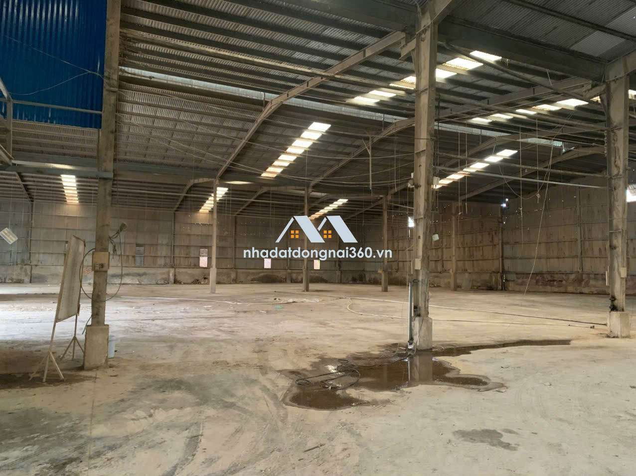 Cho thuê xưởng 2400m2 đường xe container TP Biên Hòa Đồng Nai có 75tr