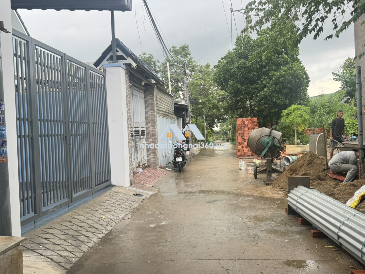 Bán nhà lầu 120m2 gần Ngã 4 Chợ Quang Thắng Trảng Dài TP Biên Hòa có 2 tỷ 580tr