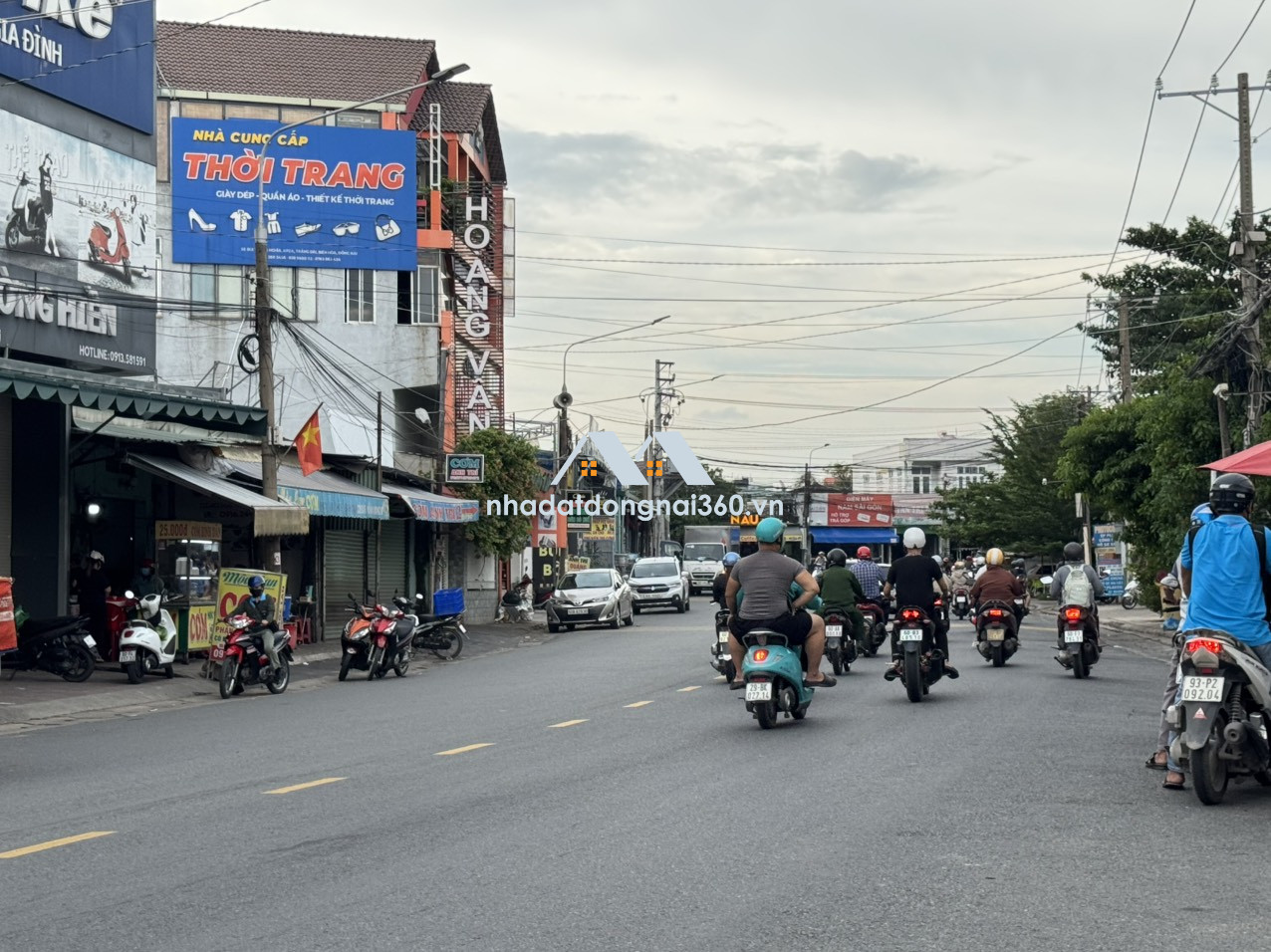 Bán nhà 96m2 góc 2 mặt tiền ngay Trường Cấp 2 Trảng Dài TP Biên Hòa có 3 tỷ 150tr