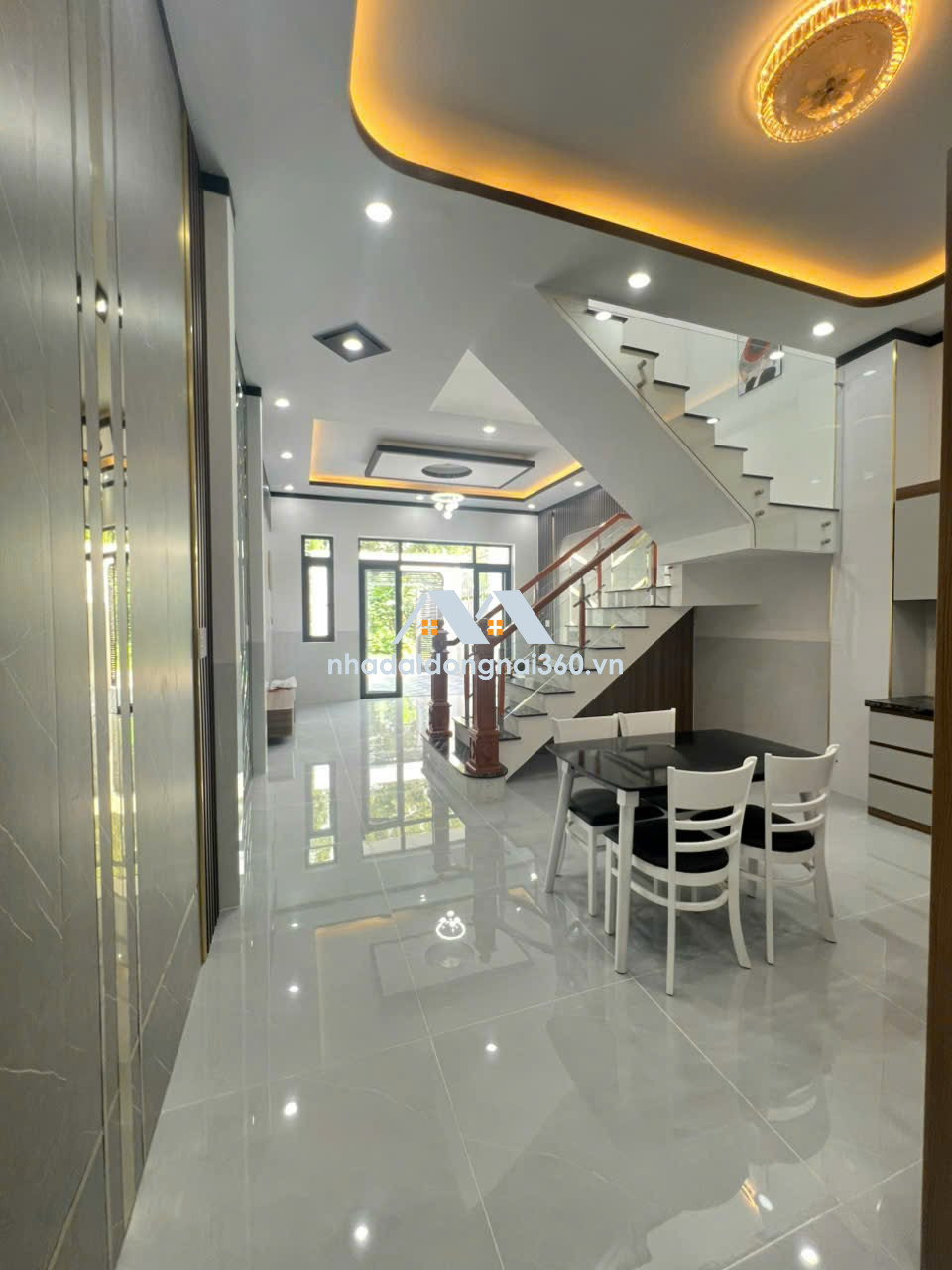Bán nhà 1 trệt 1 lầu 180m2 Khu dân cư Lavender Phường Tân Triều Đồng Nai giá có 2,79 tỷ