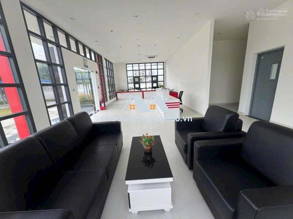 Cần cho thuê gấp nhà xưởng diện tích 2.200m2 tại KCN Nhơn Trạch 3. Giá thuê 119.000/m2/tháng