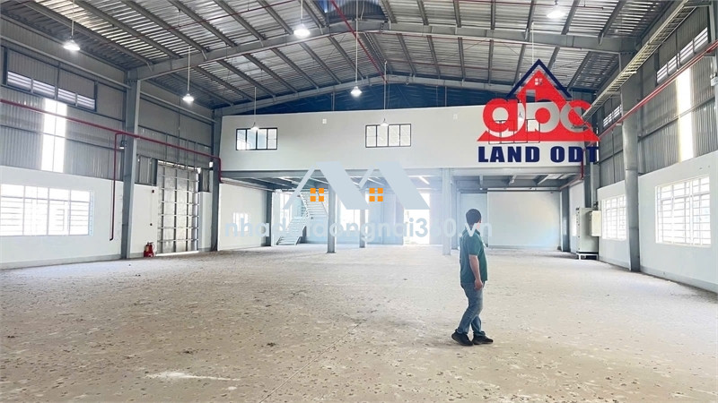 XT469 cho thuê nhà xưởng kiên cố ngành nghề SX đa dạng, dân cư đông đúc, trống xưởng