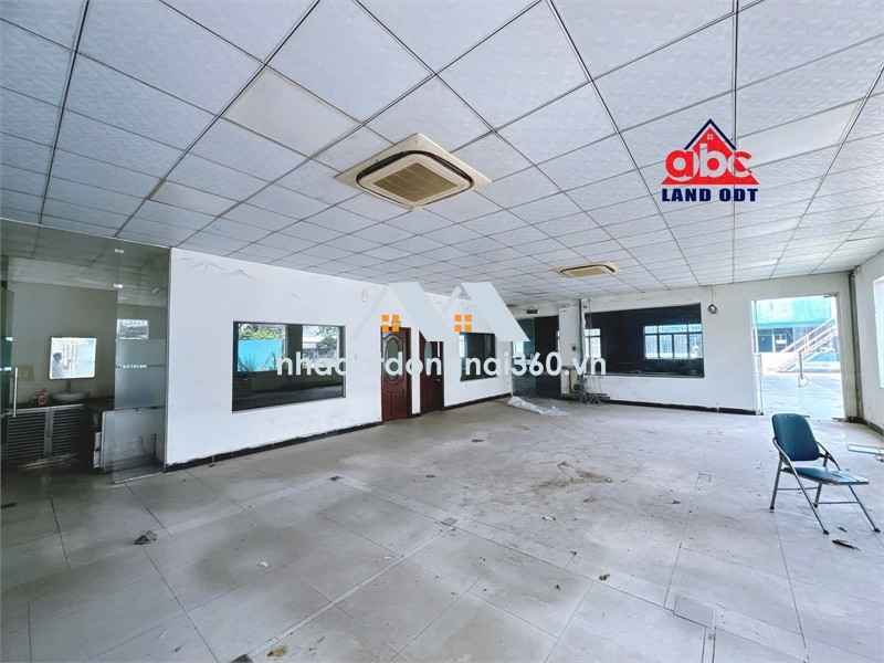 X099 bán xưởng sản xuất kinh doanh khung thép tiền chế, vị trí thuận lợi. trống xưởng