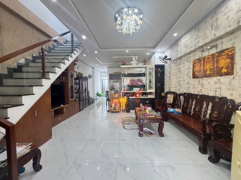 BÁN NHÀ LẦU 116M2 GẦN CHỢ QUANG THẮNG - TRẢNG DÀI, BIÊN HÒA ĐỒNG NAI. GIÁ 2,5 TỶ