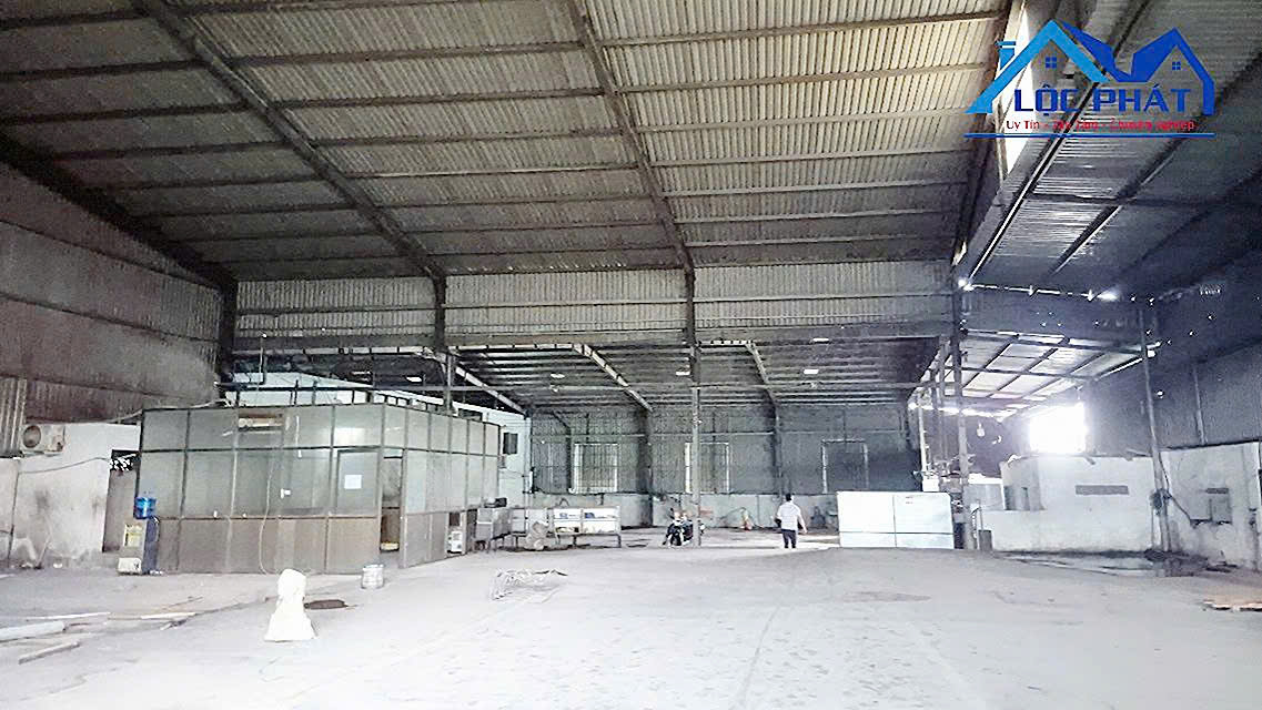 Cho thuê nhà xưởng 2000m2 giá rẻ chỉ 35 triệu. Gần KCN Hố Nai 3-Đồng Nai