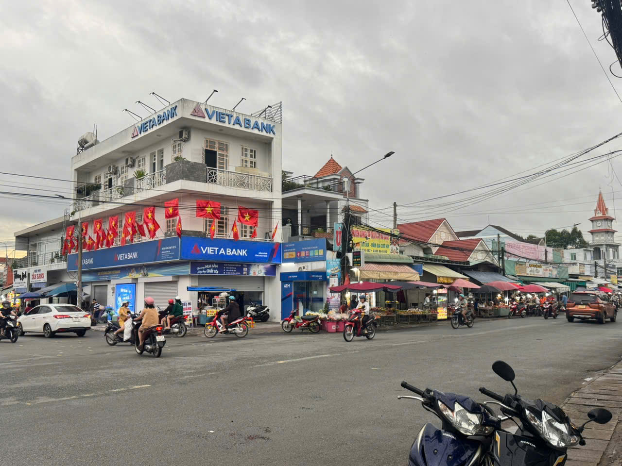 BÁN NHÀ LẦU 103M2 SỔ RIÊNG GẦN CHỢ TRẢNG DÀI, BIÊN HÒA. GIÁ 3,4 TỶ