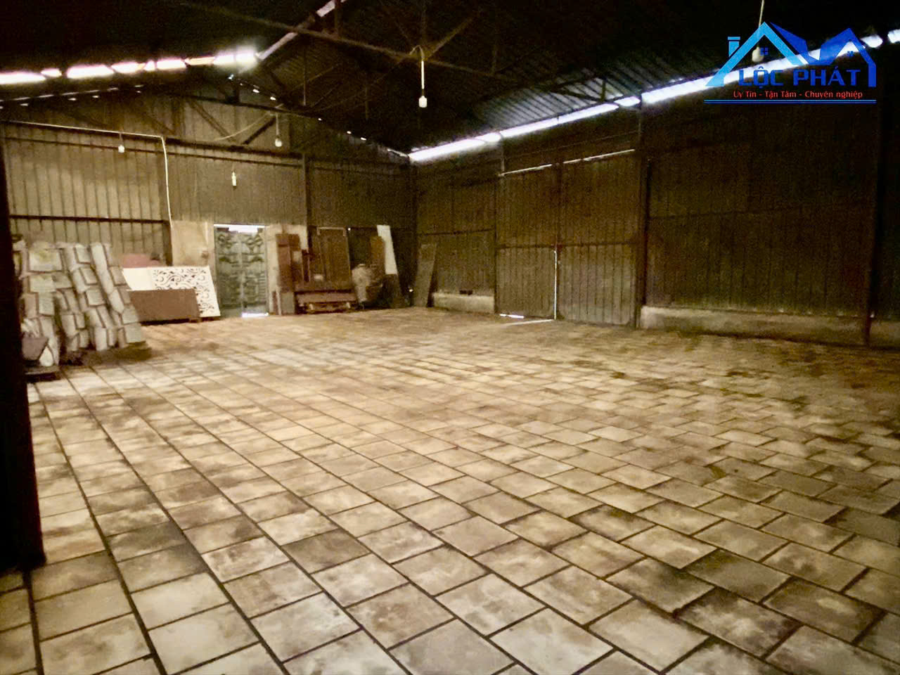 Cho thuê xưởng 2400m2 giá chỉ 48 triệu. Phước Tân-Biên Hòa-Đồng Nai
