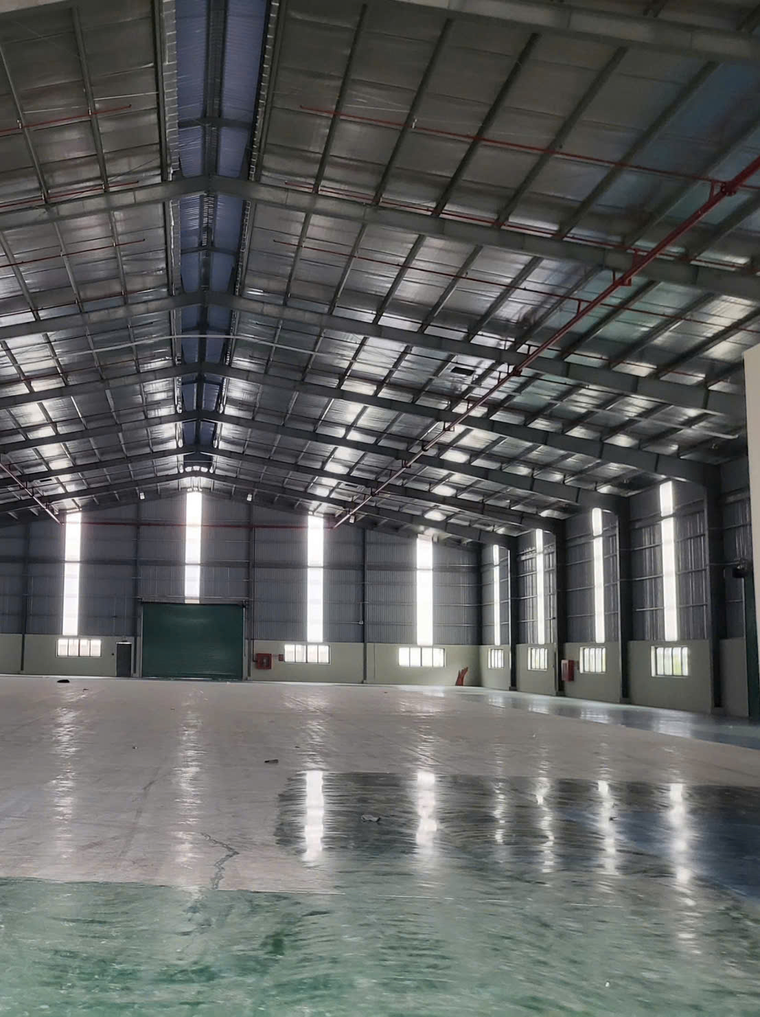 Cho thuê nhà xưởng 2.600m2 giá 290 triệu (4,3usd/m2) KCN Long Thành-Đồng Nai