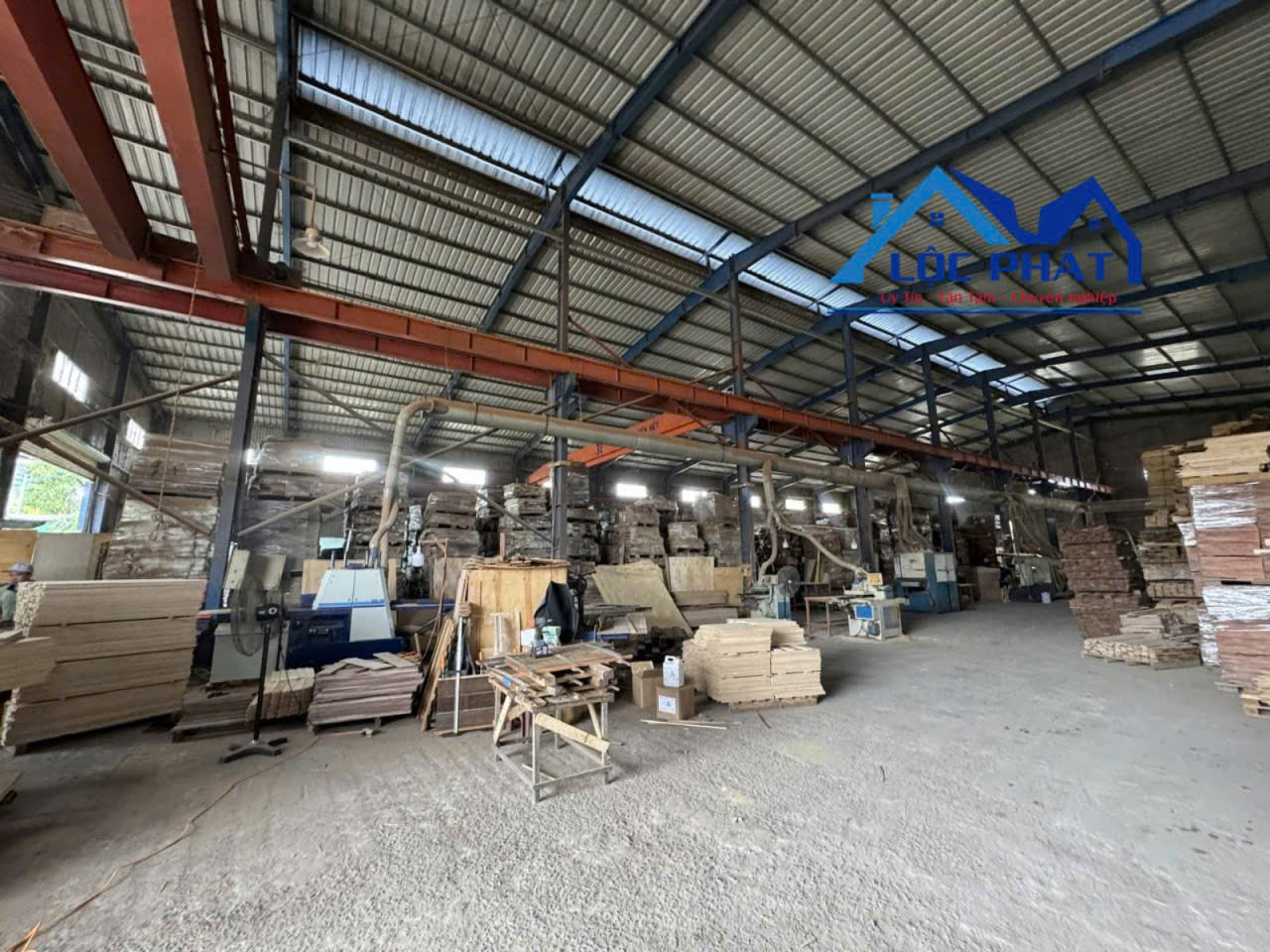 Bán nhà xưởng 13.000m2 giá rẻ chỉ 47 tỷ. Vĩnh Cửu-Đồng Nai