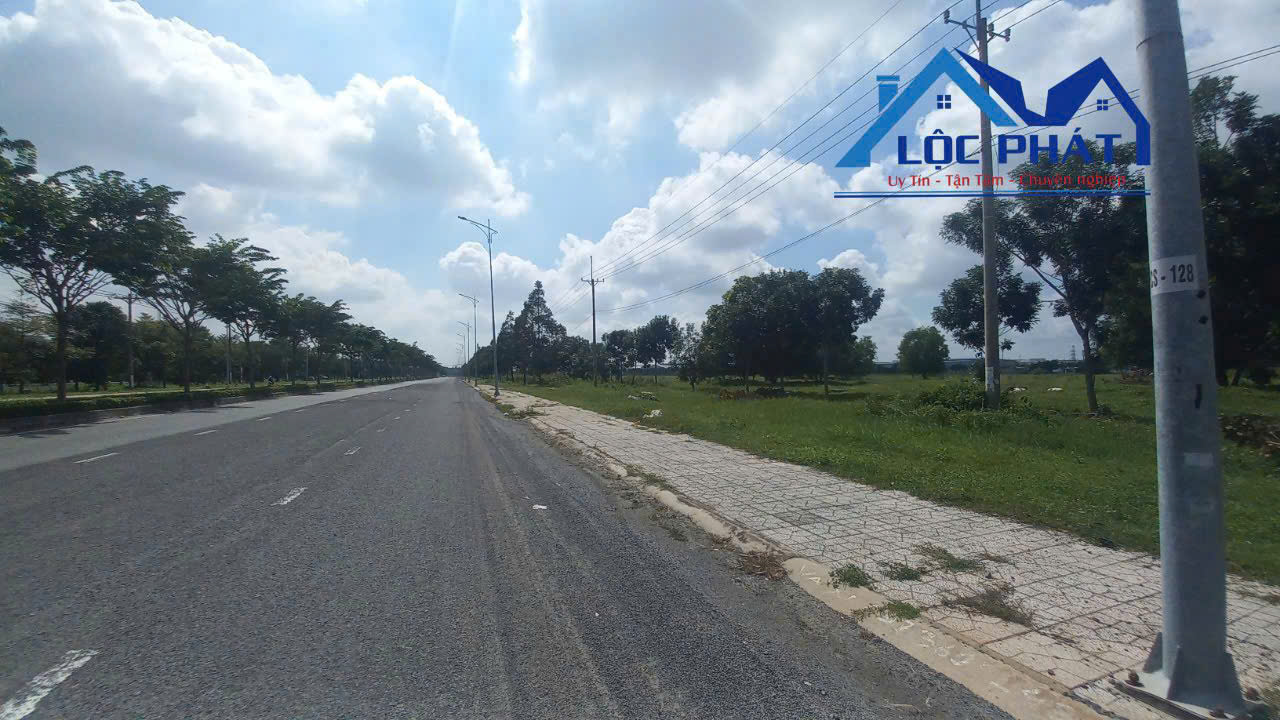 Bán đất SKC xây dựng xưởng 5.000m2 giá chỉ 22,5 tỷ. KCN Trảng Bom-Đồng Nai