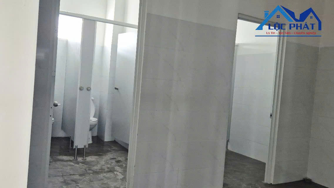 Cho thuê kho trong KCN Biên Hòa dt 23000m2 giá chỉ 95 nghìn/m2
