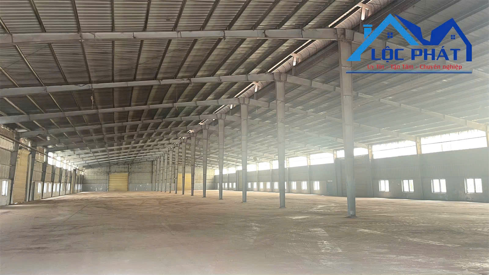 Cho thuê nhà xưởng 4.800m2 giá chỉ 300 triệu. Vĩnh Cửu-Đồng Nai