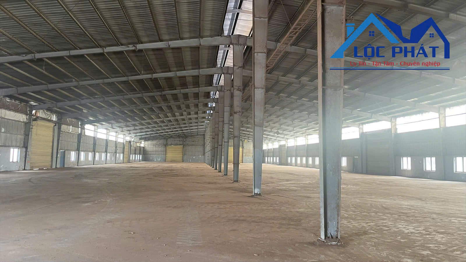 Cho thuê nhà xưởng 4.800m2 giá chỉ 300 triệu. Vĩnh Cửu-Đồng Nai
