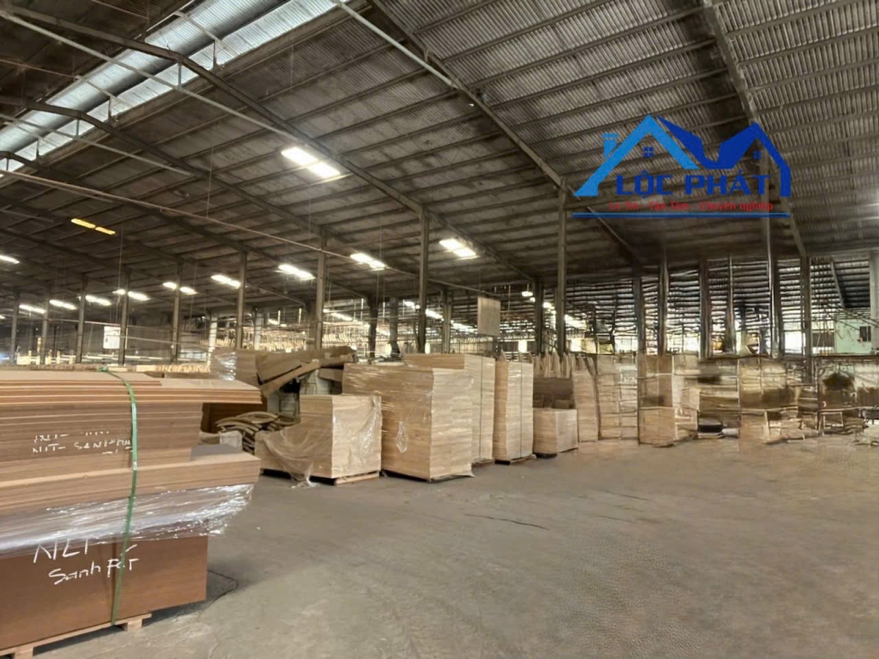 Bán nhà xưởng 10.000m2 giá rẻ chỉ 45 tỷ. Hố Nai Trảng Bom-Đồng Nai