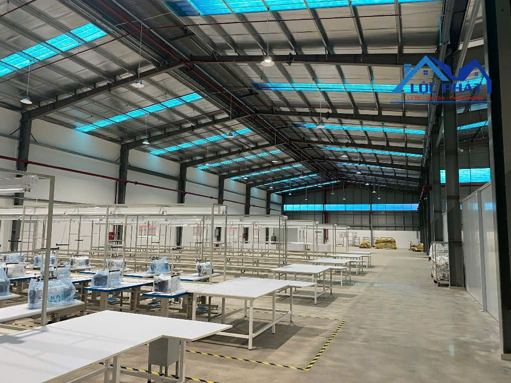 Cho thuê nhà xưởng 2552m2 KCN Long Khánh Đồng Nai chỉ 100k/m2
