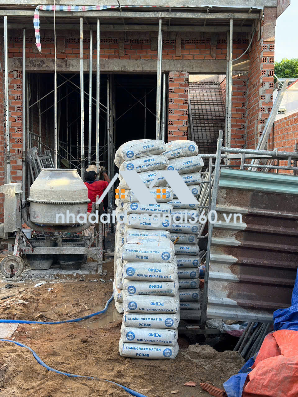 BÁN NHÀ LẦU THỔ CƯ, 105M2, NGAY ỦY BAN TRẢNG DÀI,BIÊN HÒA. GIA 4TỶ150