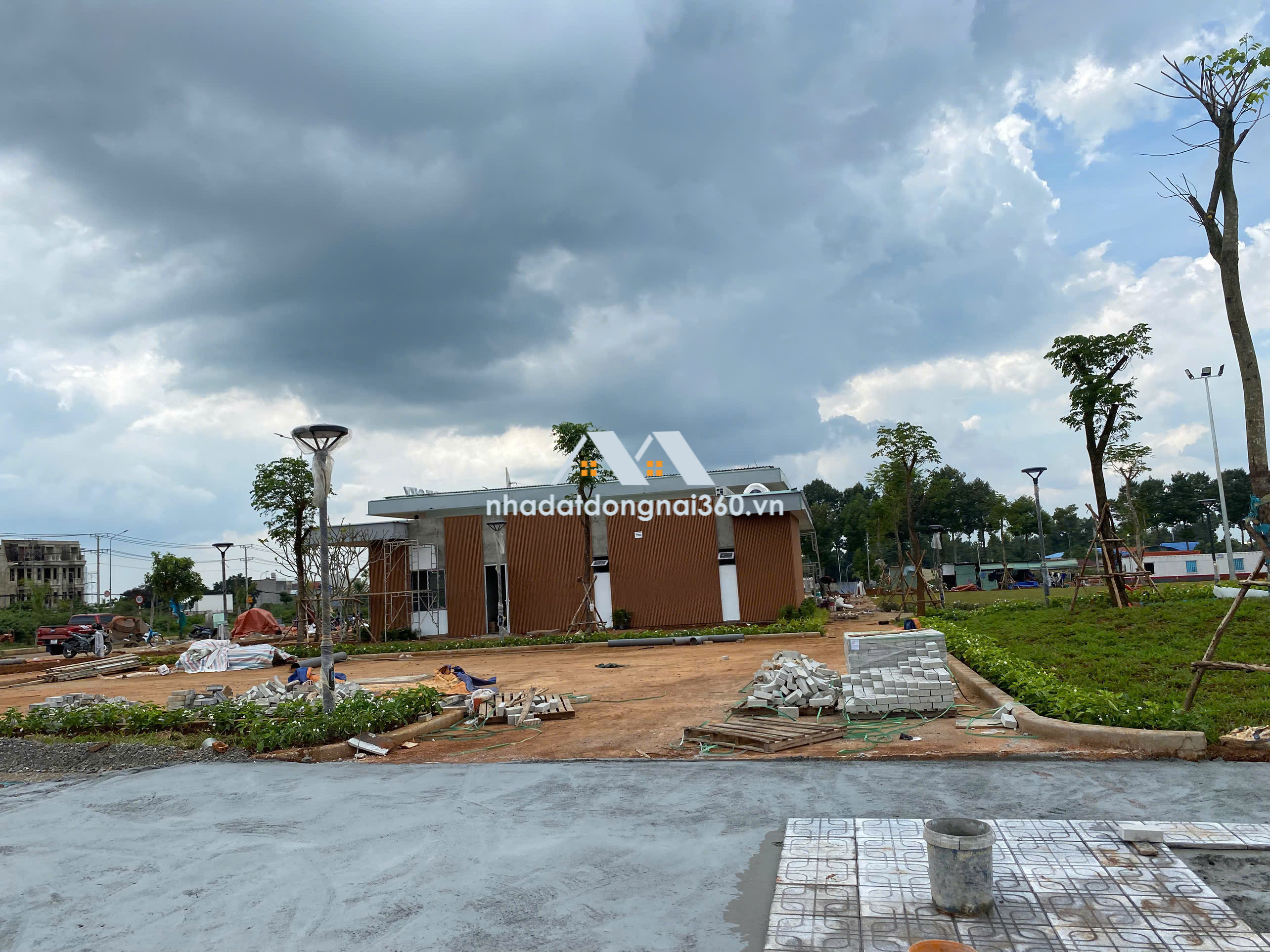 Bán nhanh đất Dầu Giây sổ đỏ, vị trí đẹp, giao thông thuận tiện mọi hướng