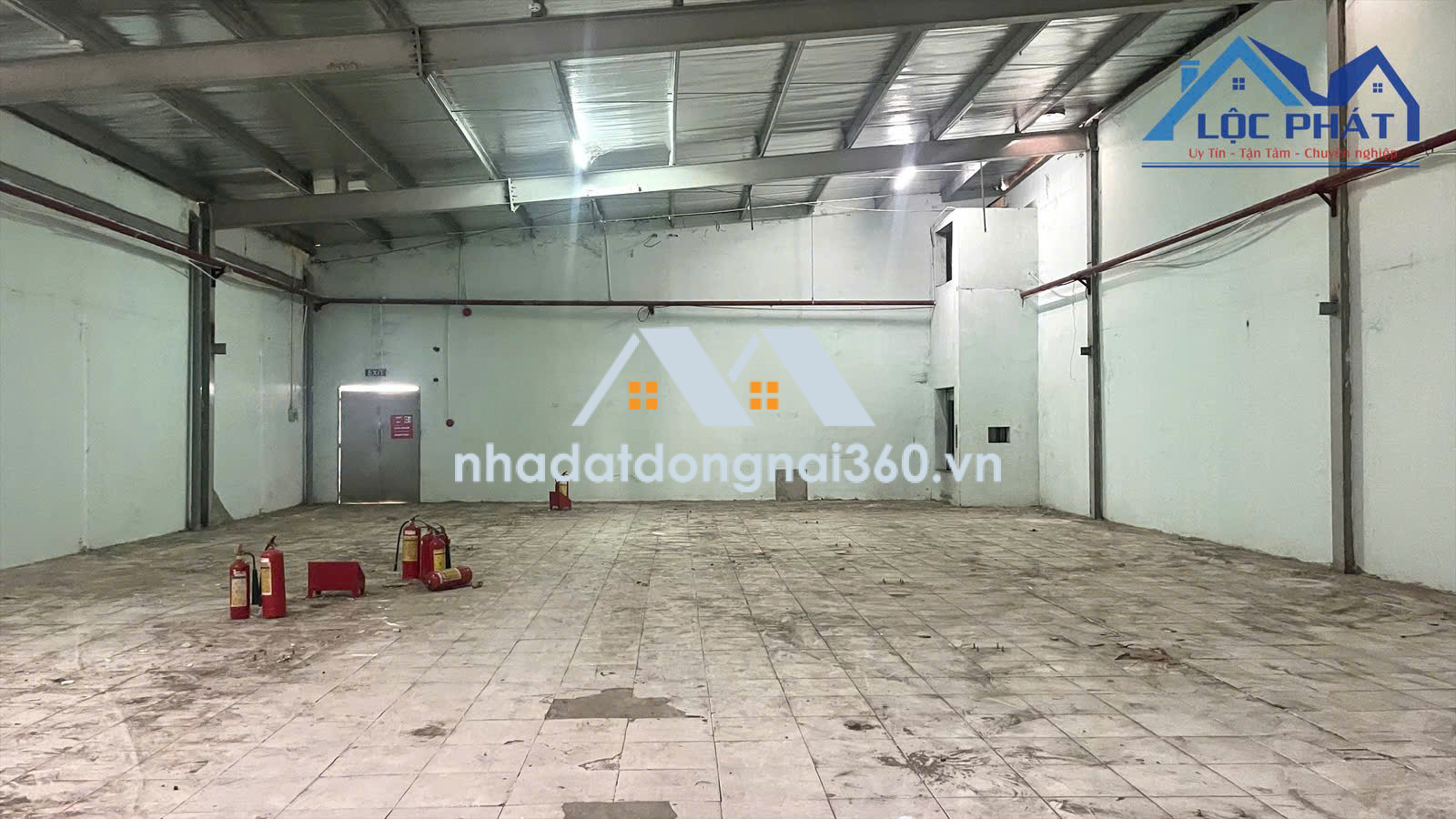 Cho thuê Mặt bằng kinh doanh 2.300m2 giá chỉ 100 triệu. Hố Nai-Trảng Bom-Đồng Nai