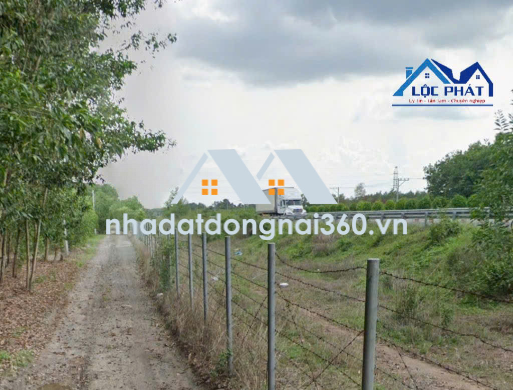 Cần bán lô đất gần Cổng trước sân bay Long Thành 47.000m2 giá chỉ 108 tỷ