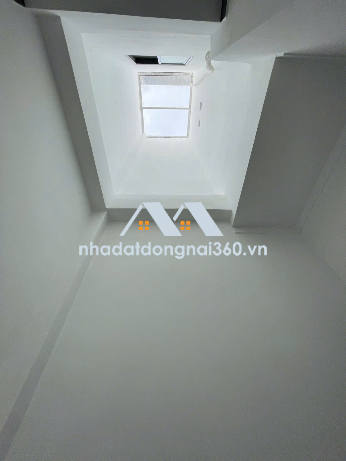 🏠 BÁN NHÀ 1 TRỆT 1 LẦU GẦN VÒNG XOAY CỔNG 11 – ĐÃ HOÀN CÔNG!