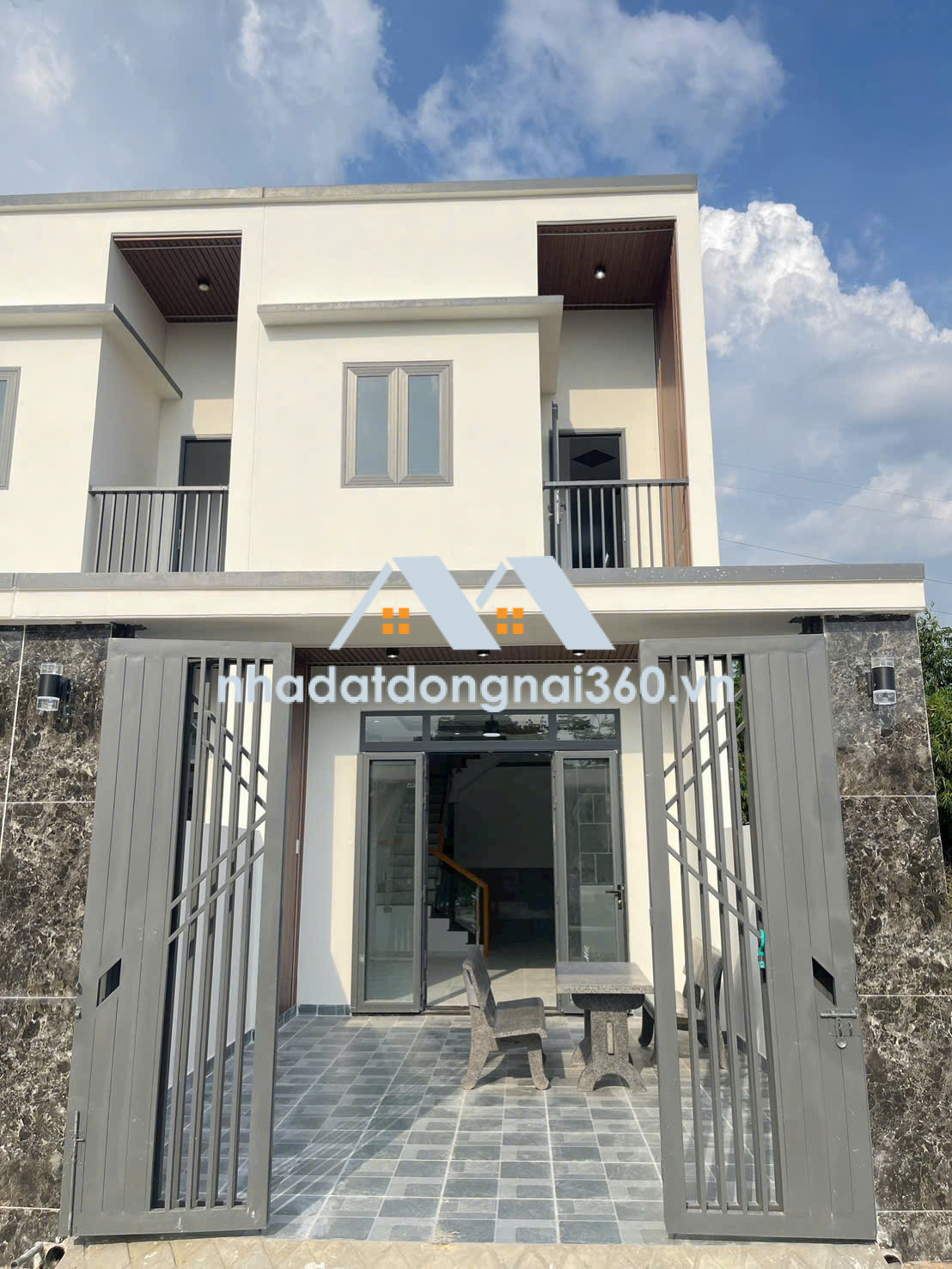 🏠 BÁN NHÀ 1 TRỆT 1 LẦU GẦN VÒNG XOAY CỔNG 11 – ĐÃ HOÀN CÔNG!